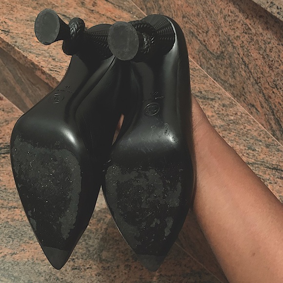 CHANEL PATENT LEATHER PUMPS IN SIZE 40C - Picture 7 of 7